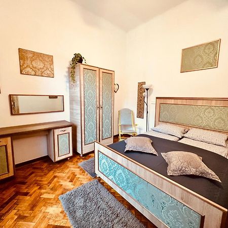 Elizabeth Brasov Apartment ภายนอก รูปภาพ